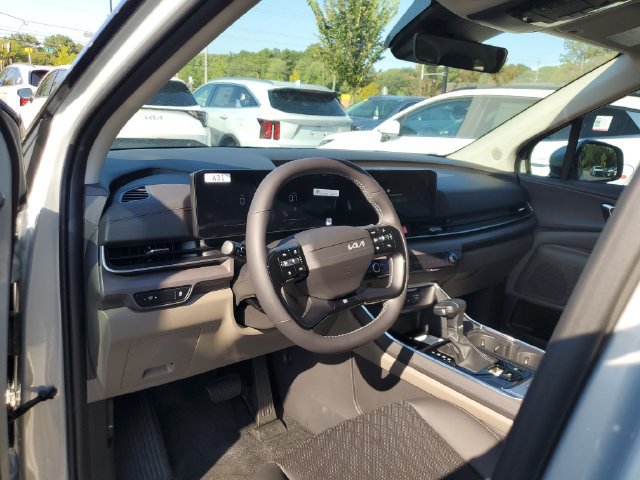 New 2027 Kia Carnival EX FWD image 24