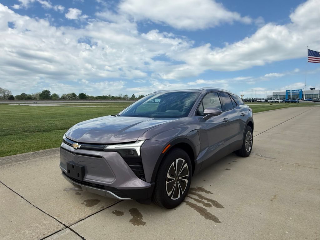 Used 2024 Chevrolet Blazer EV LT AWD/4WD image 9
