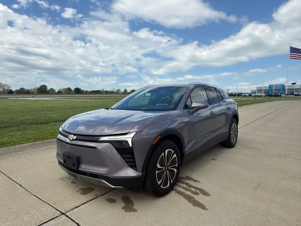 Used 2024 Chevrolet Blazer EV LT AWD/4WD image 9