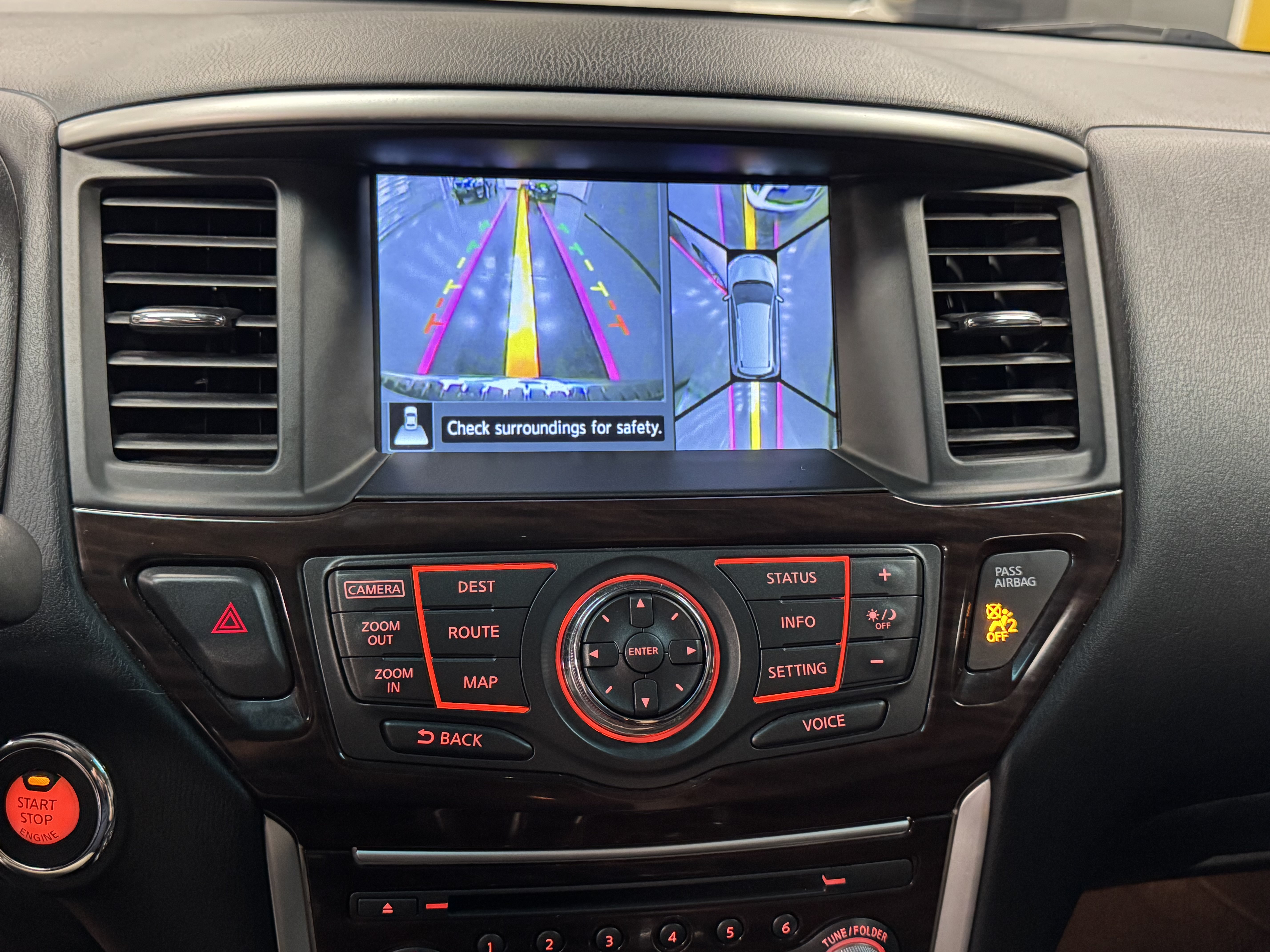 Used 2014 Nissan Pathfinder Platinum w/ Platinum Premium Package FWD image 10