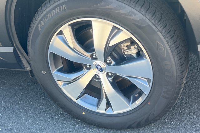 Used 2025 Subaru Ascent Premium AWD/4WD image 4