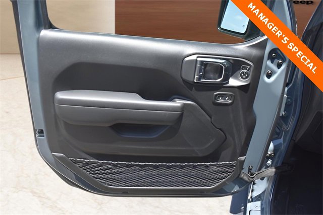 New 2025 Jeep Wrangler Rubicon w/ Technology Group image 10