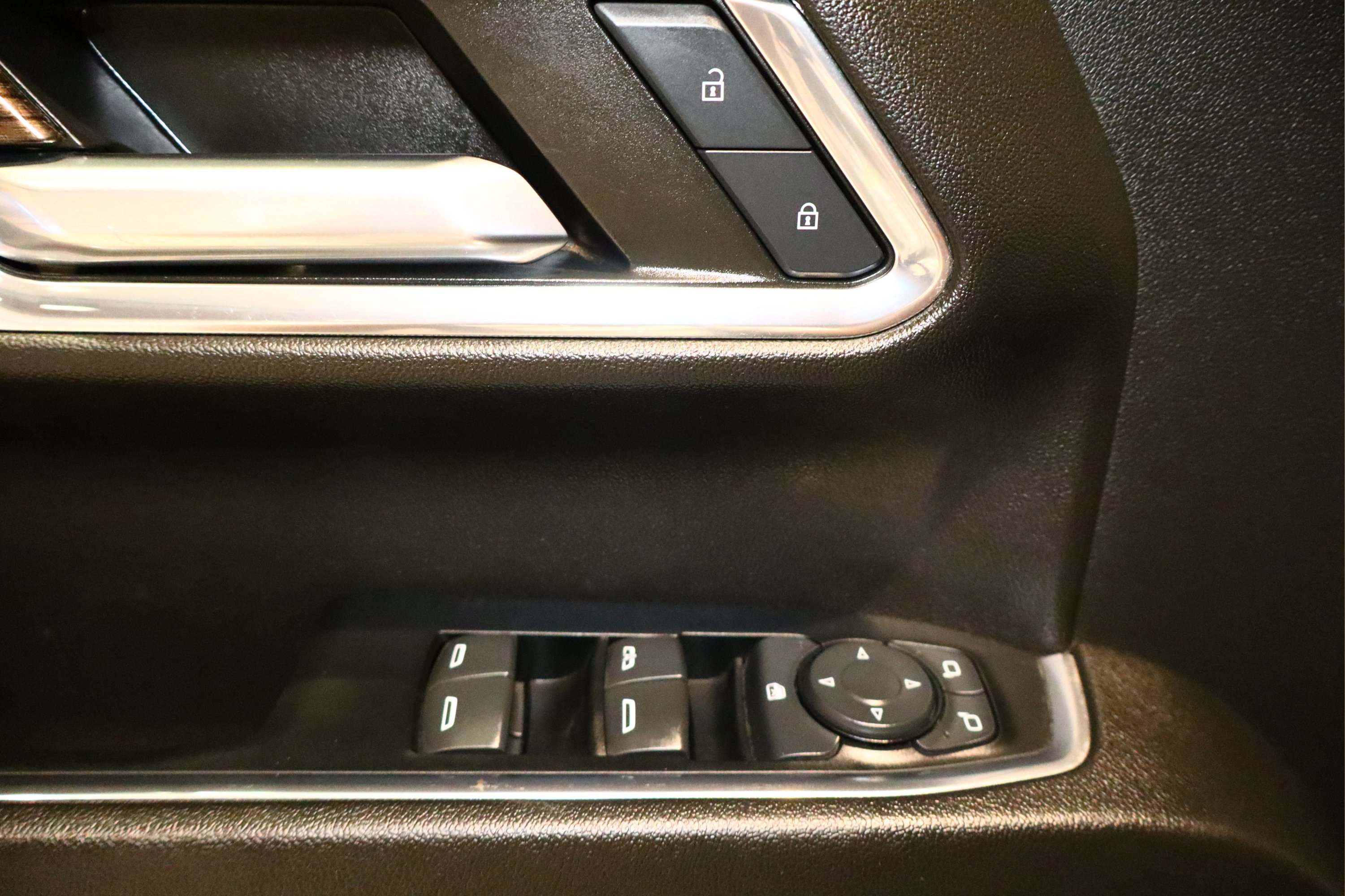 Used 2024 Chevrolet Silverado 2500 LT image 38