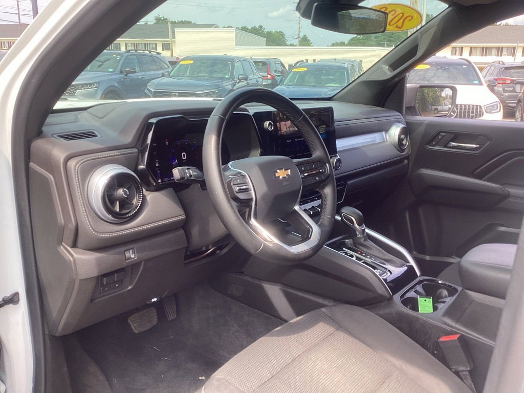 Used 2023 Chevrolet Colorado LT w/ LT Convenience Package AWD/4WD image 13