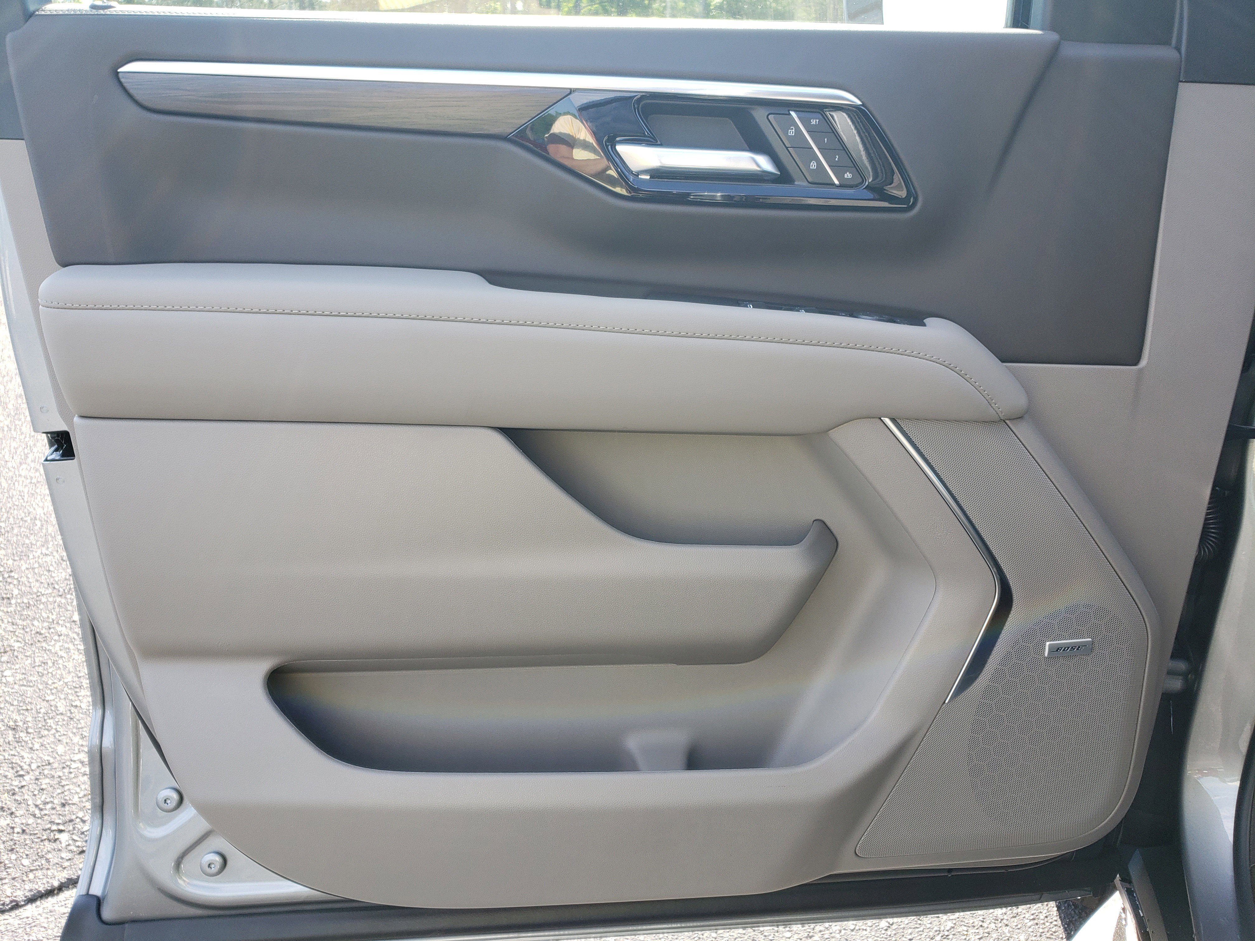 New 2026 Chevrolet Suburban LT w/ Comfort Package RWD image 15