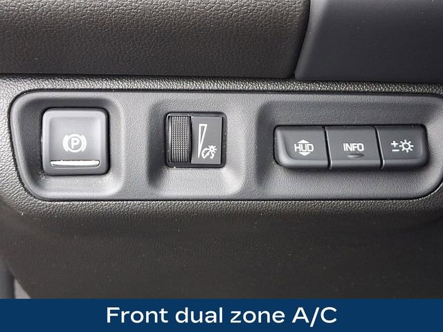 Used 2022 GMC Acadia AT4 w/ Technology Package image 9