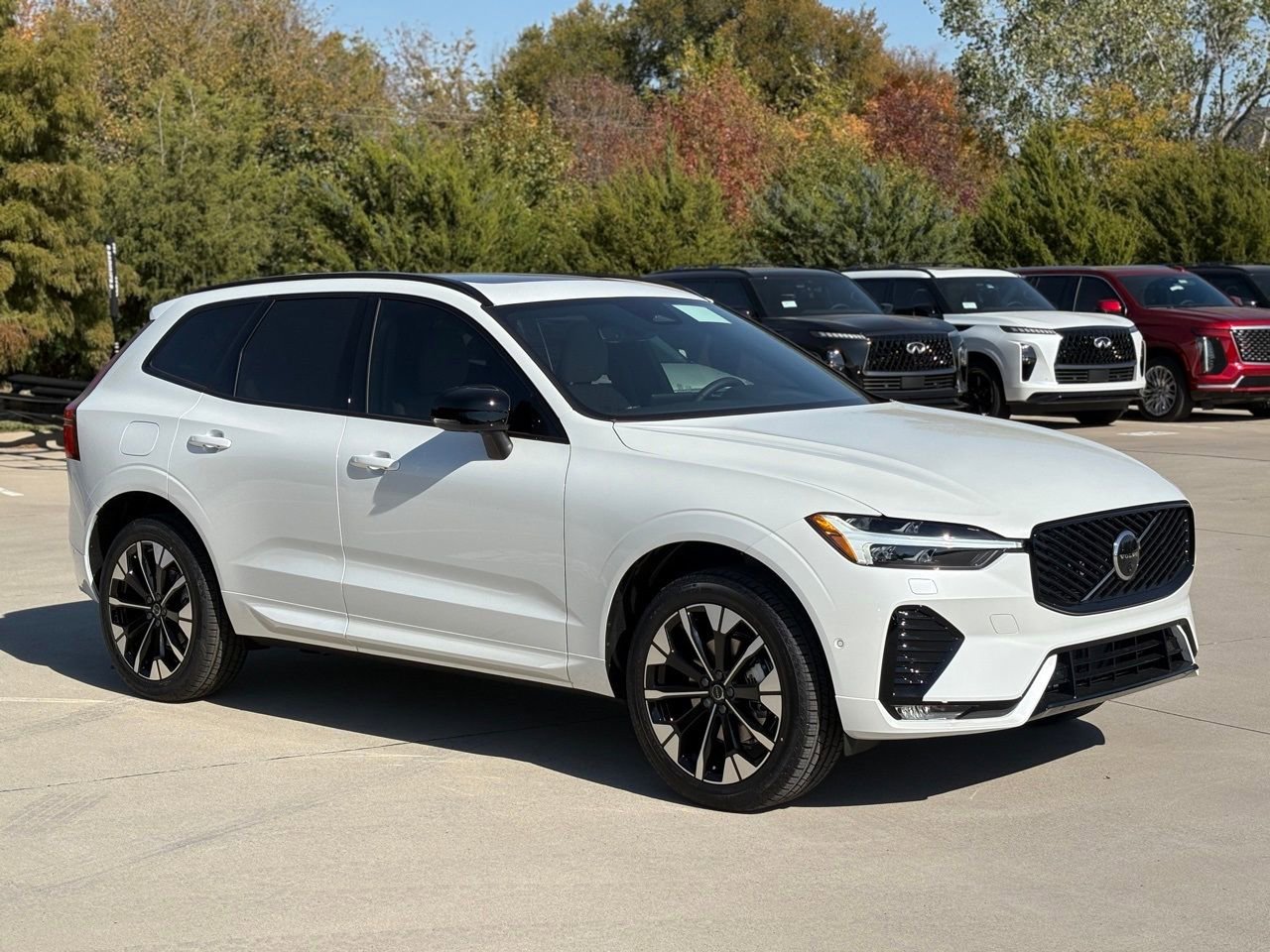 New 2026 Volvo XC60 B5 Plus w/ Protection Package Premier AWD/4WD image 3
