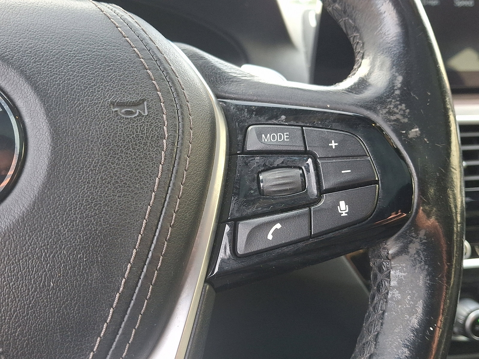 Used 2019 BMW 530i xDrive w/ Convenience Package image 22