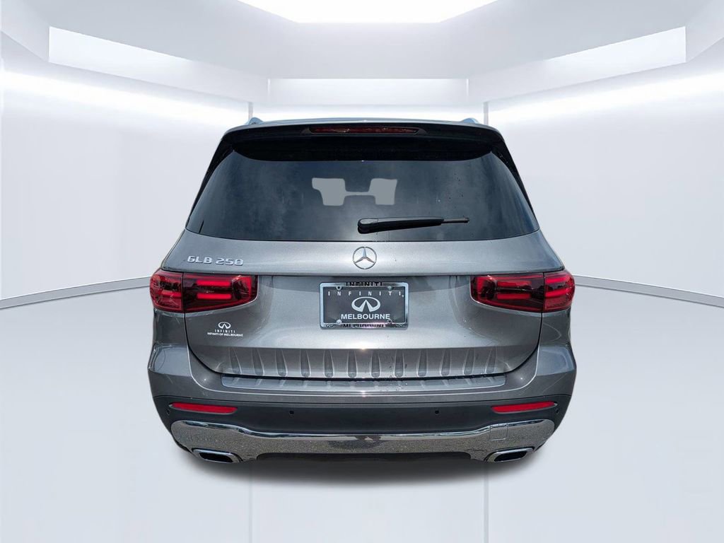 Used 2025 Mercedes-Benz GLB 250 image 5