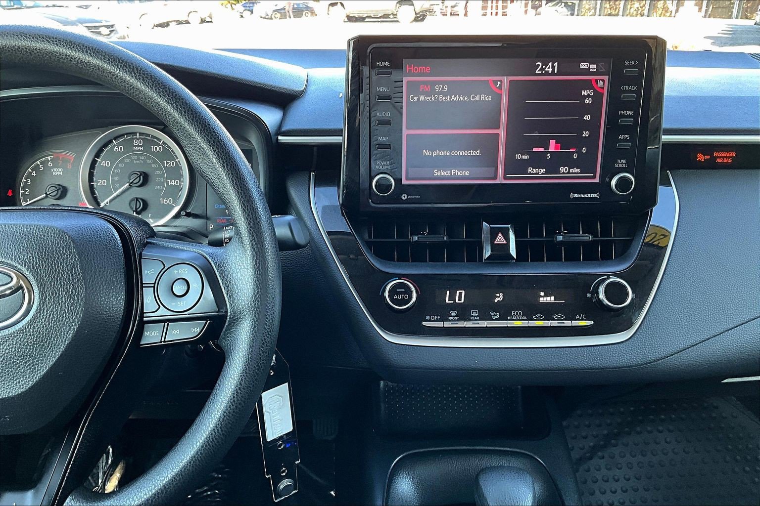 Used 2022 Toyota Corolla LE image 6
