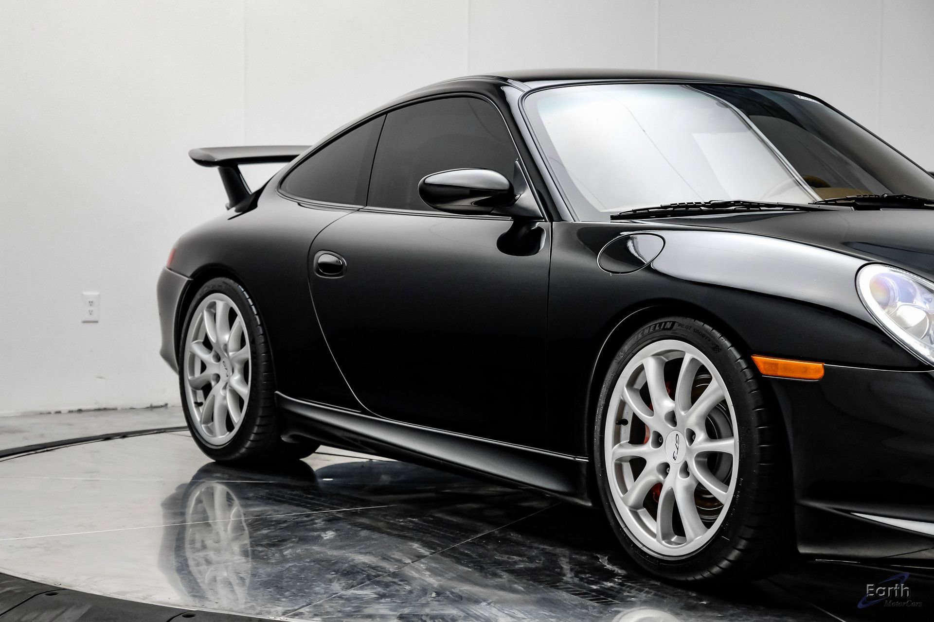 Used 2004 Porsche 911 GT3 RWD image 24