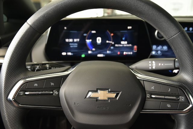 Used 2025 Chevrolet Equinox EV LT image 33