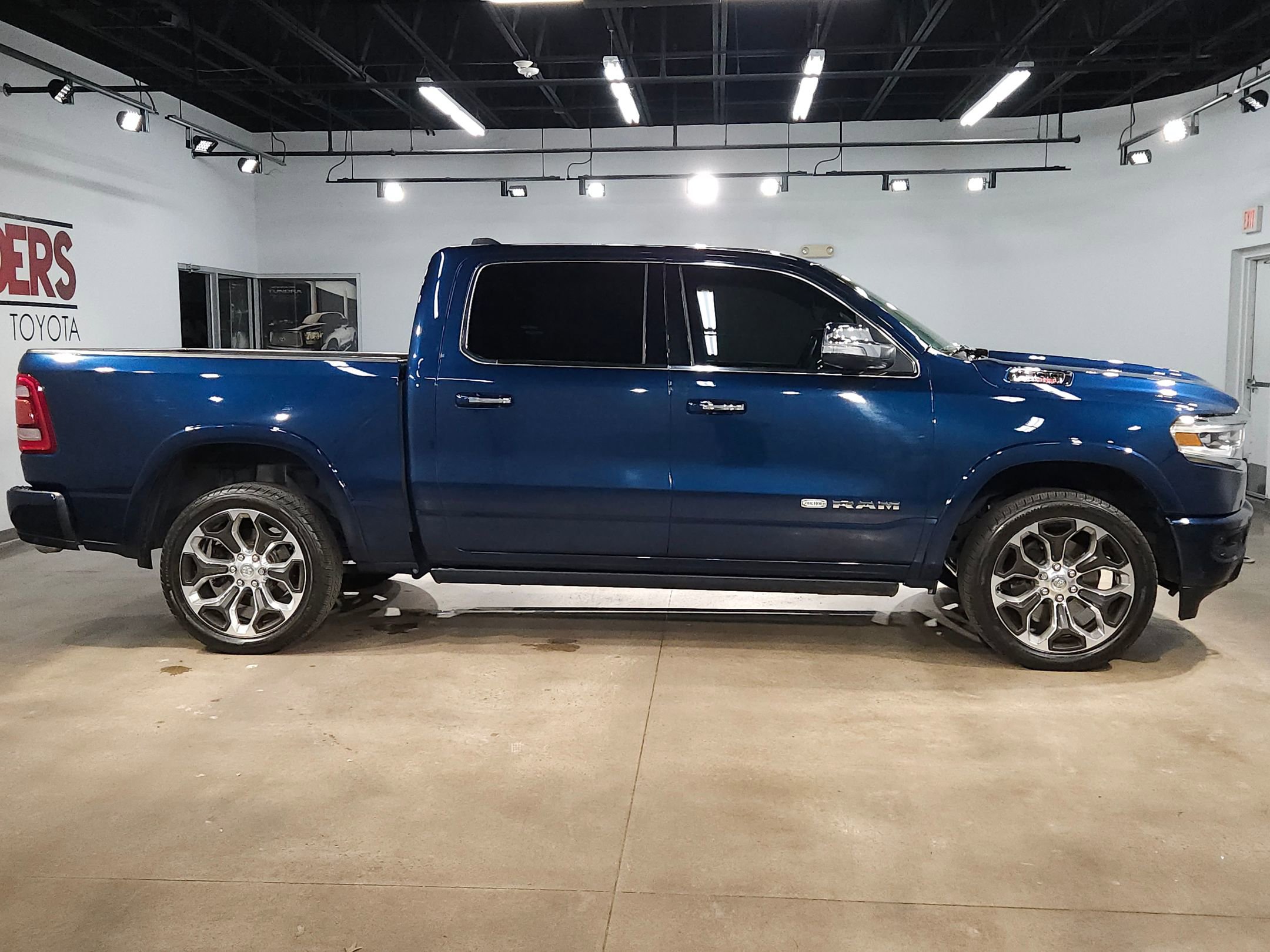 Used 2021 RAM 1500 Limited image 8