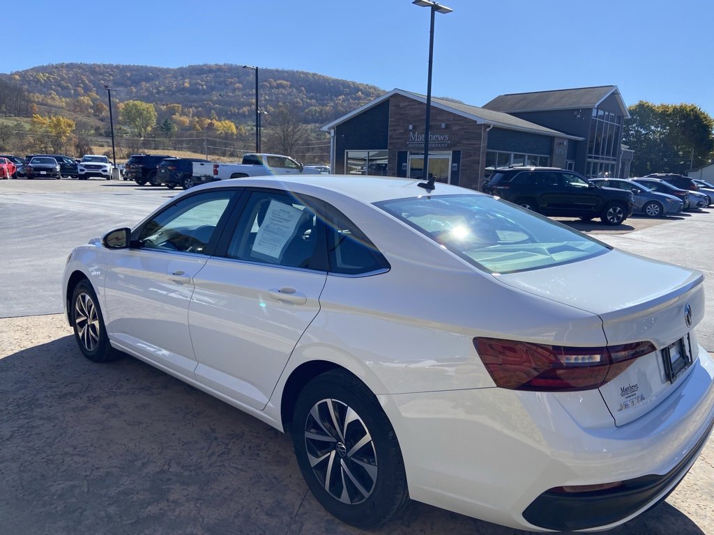 Used 2024 Volkswagen Jetta S image 7