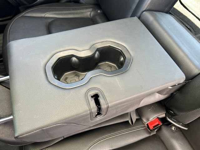 Used 2020 Jeep Renegade Limited w/ UConnect 8.4 Nav Group AWD/4WD image 38