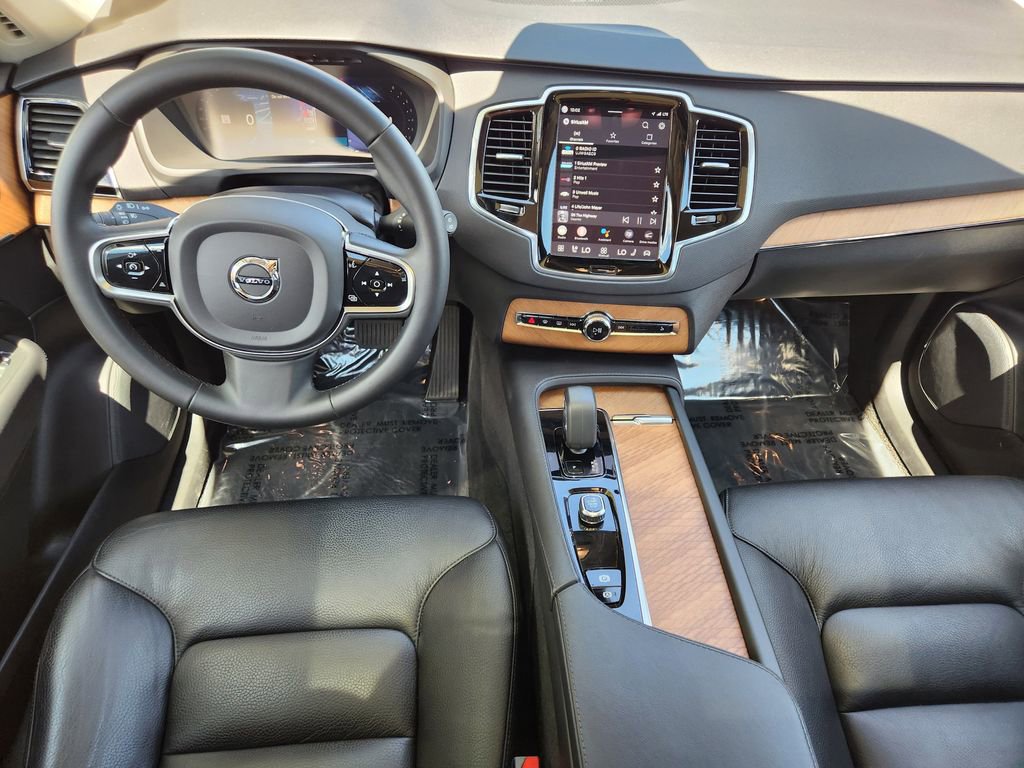 Used 2023 Volvo XC90 B6 Plus w/ Protection Package Premier AWD/4WD image 16