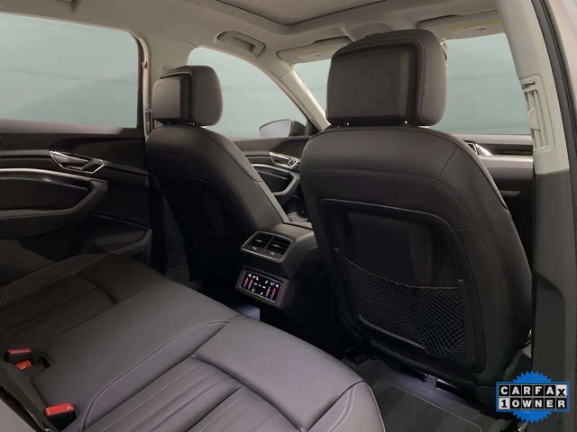 Used 2023 Audi e-tron Premium Plus image 77