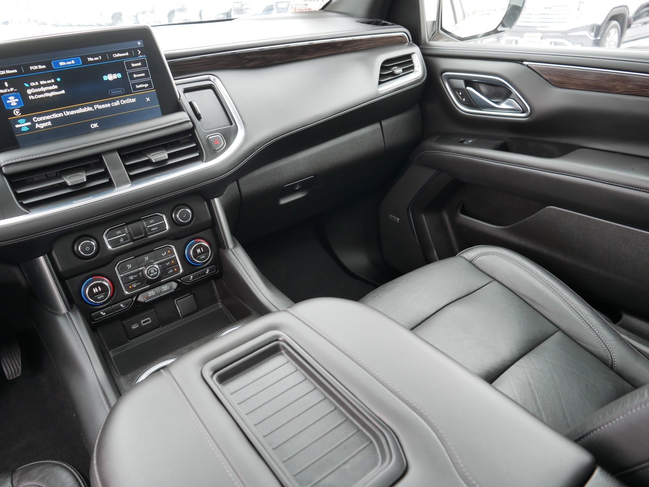 Used 2021 Chevrolet Tahoe Z71 w/ Z71 Signature Package image 11