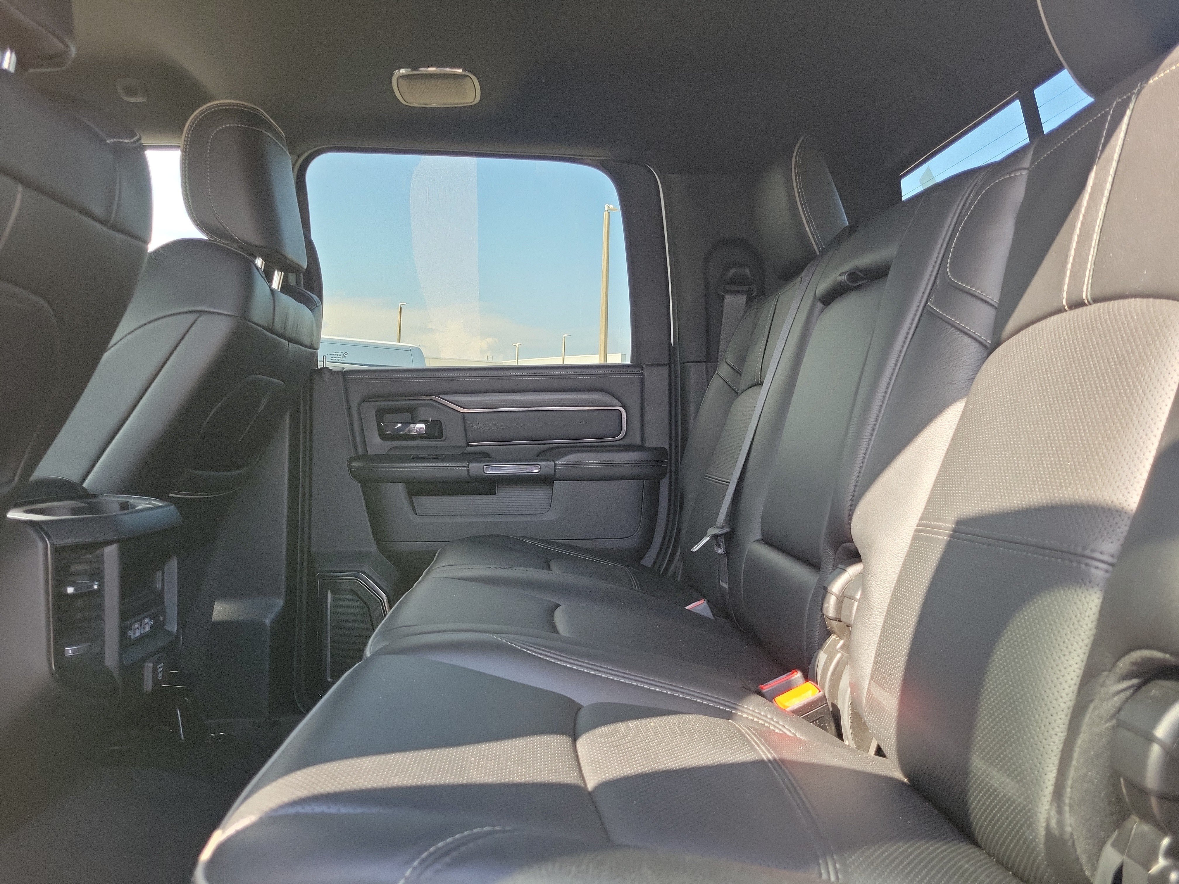 Used 2024 RAM 3500 Limited AWD/4WD image 13