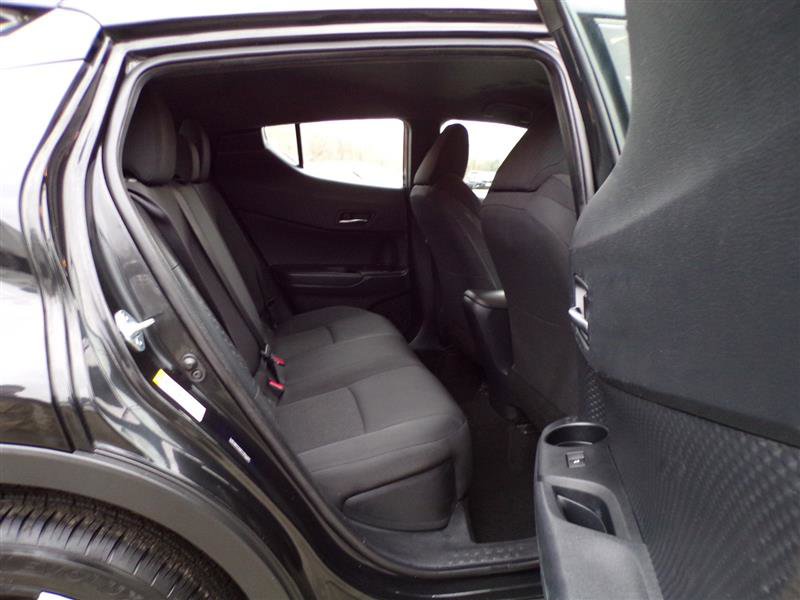 Used 2018 Toyota C-HR XLE image 21