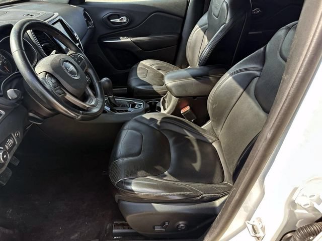 Used 2019 Jeep Cherokee Limited FWD image 16