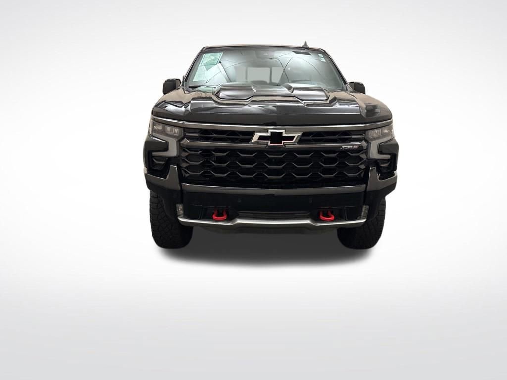 Used 2025 Chevrolet Silverado 1500 ZR2 w/ Technology Package AWD/4WD image 2