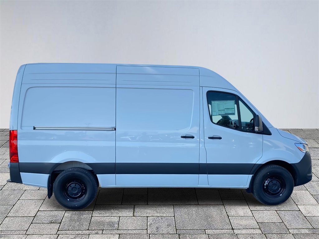 Used 2024 Mercedes-Benz Sprinter 2500 image 8