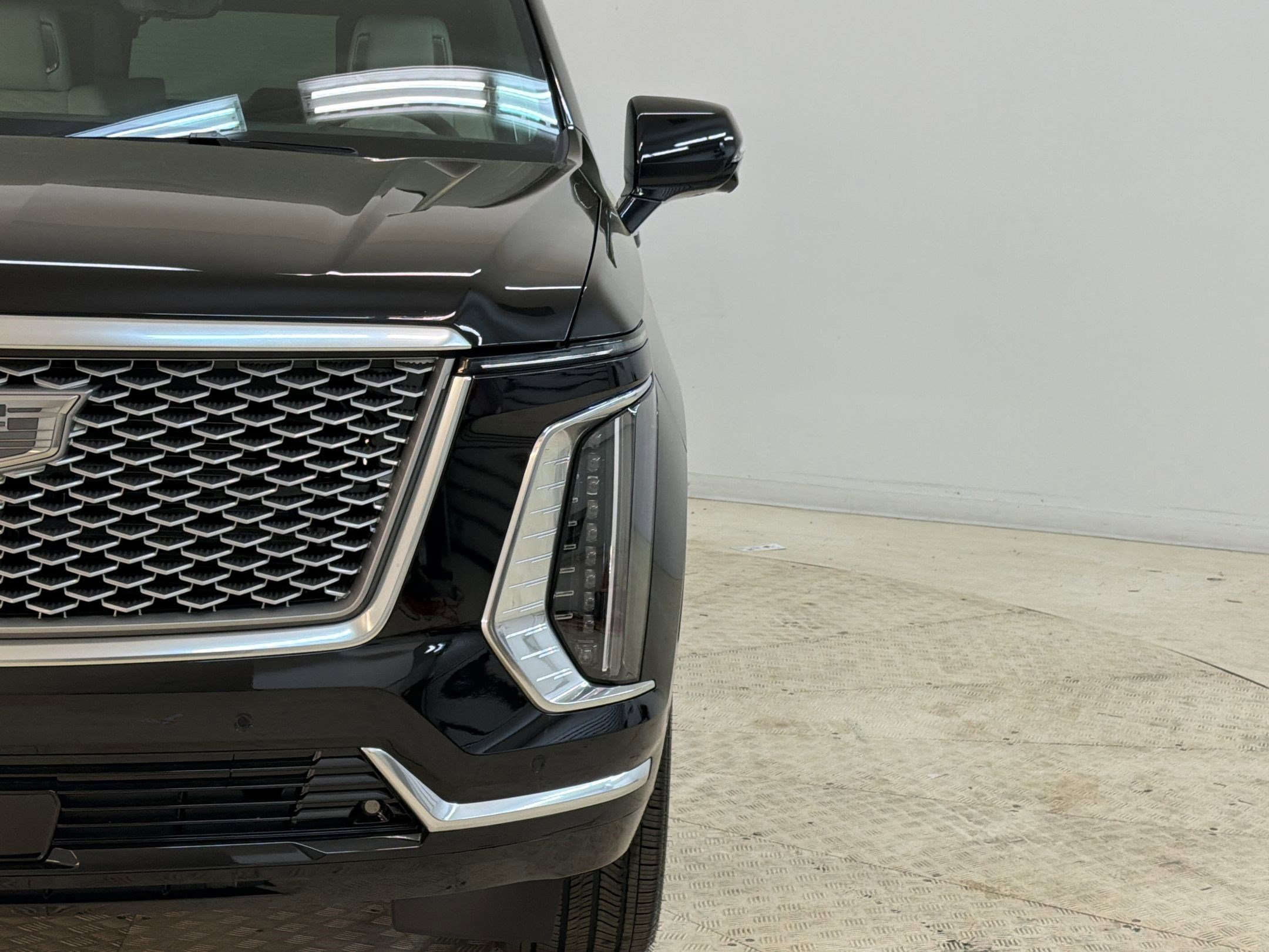 New 2026 Cadillac Escalade Platinum Luxury w/ LPO, Radiant Package AWD/4WD image 11