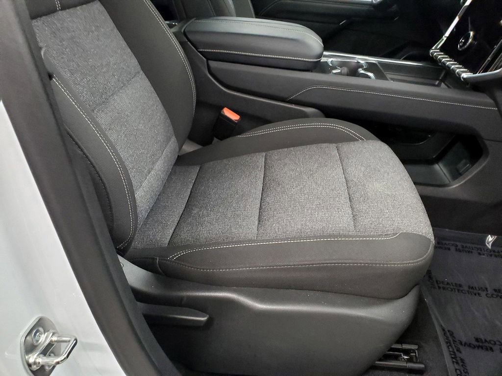 Used 2025 GMC Acadia Elevation FWD image 21