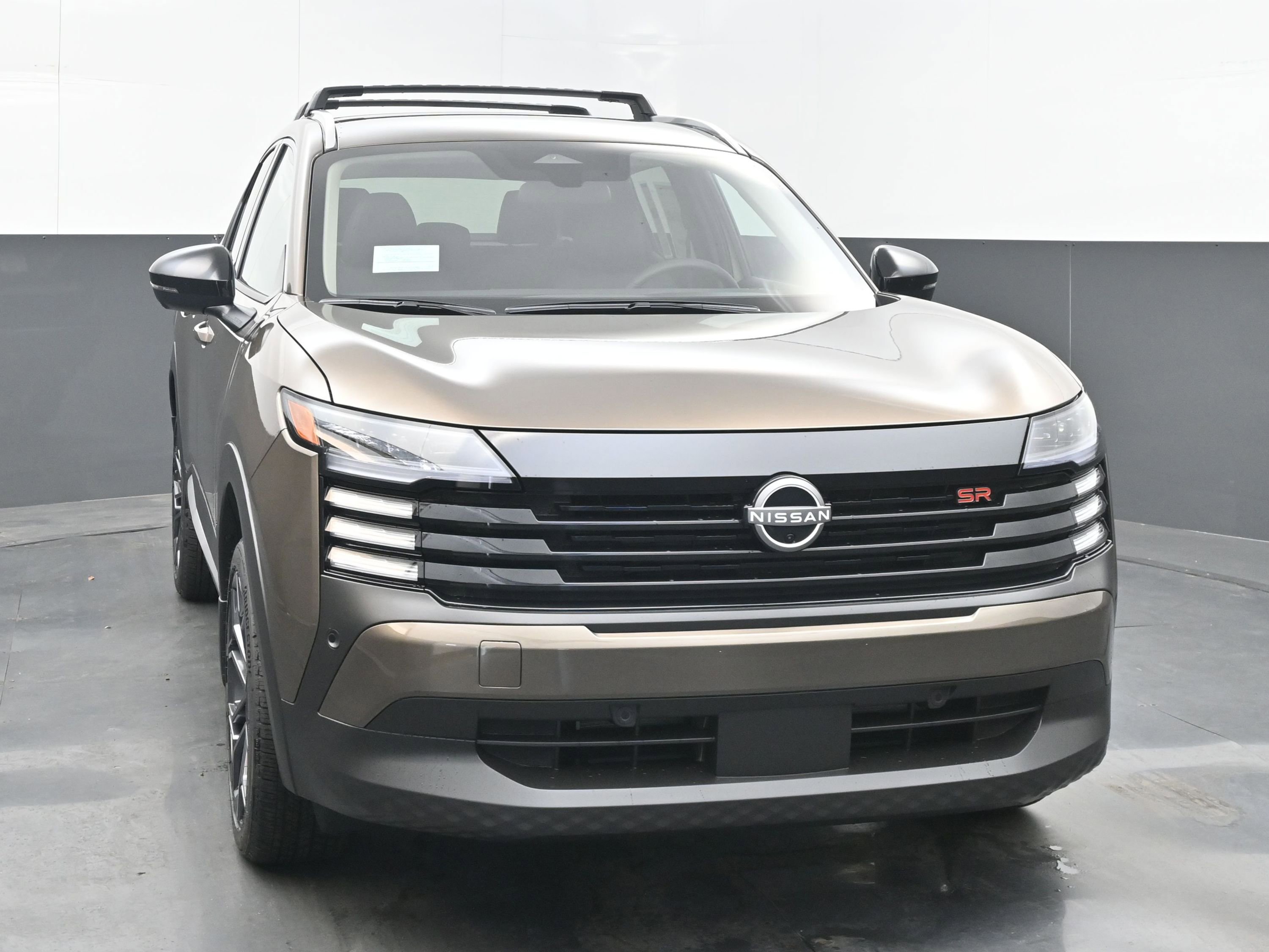 New 2026 Nissan Kicks SR image 2