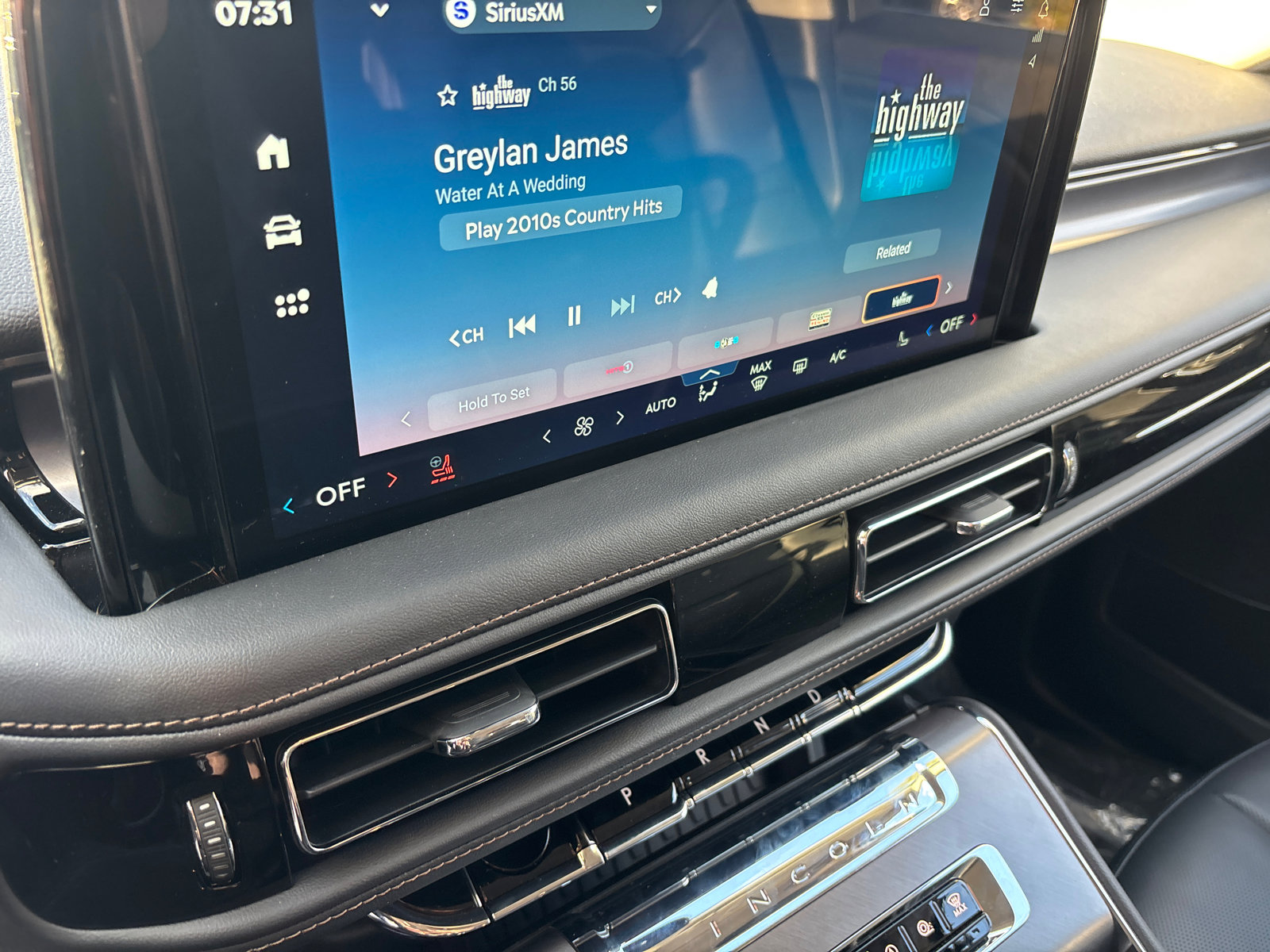 New 2026 Lincoln Aviator AWD image 21
