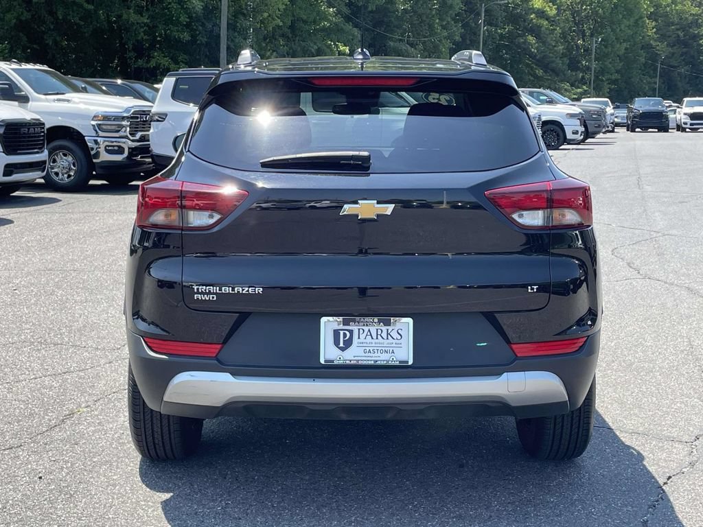 Used 2025 Chevrolet TrailBlazer LT AWD/4WD image 7