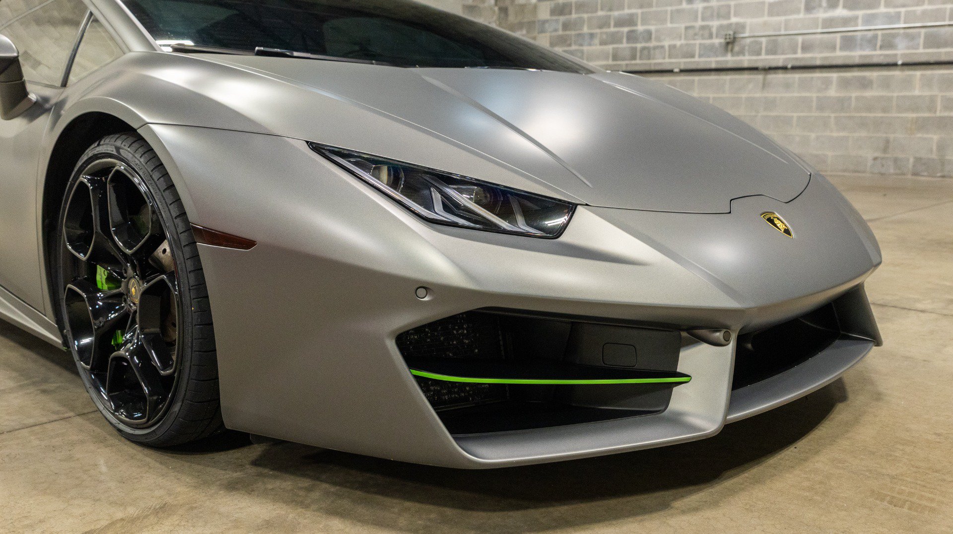Used 2017 Lamborghini Huracan LP 580-2 RWD image 23