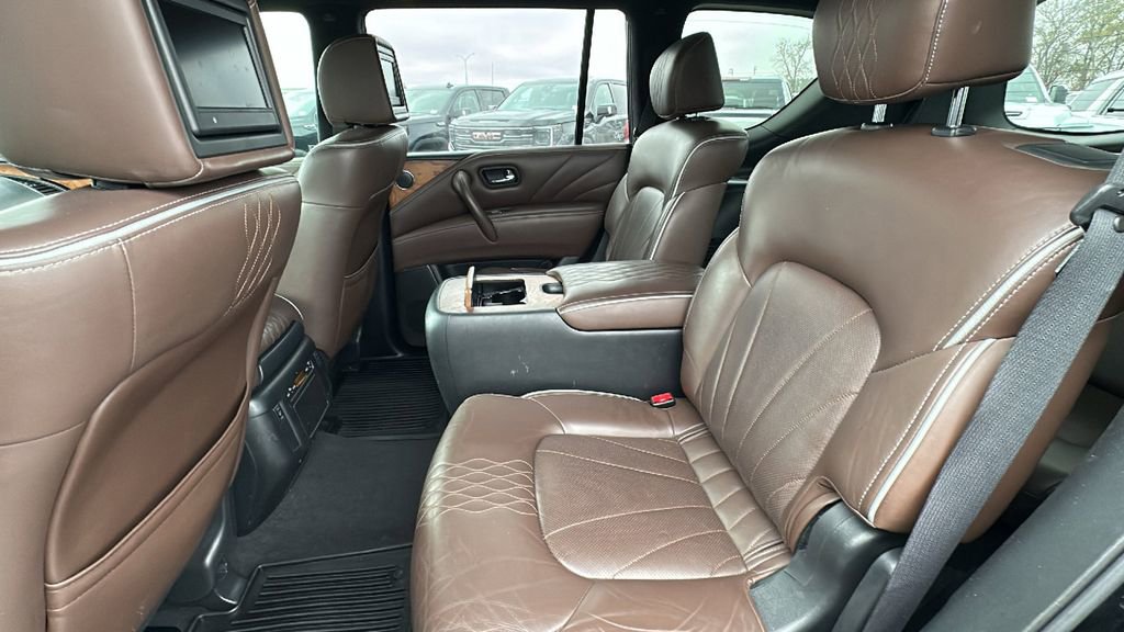 Used 2015 INFINITI QX80 4WD w/ Limited Package image 11