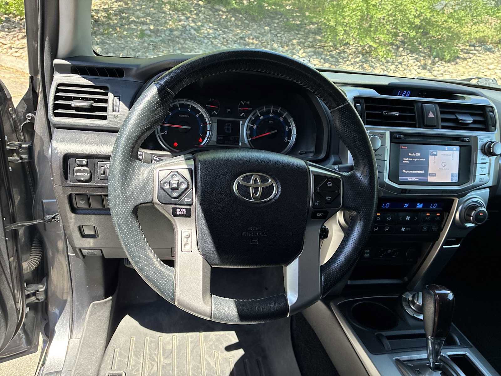 Used 2016 Toyota 4Runner Limited AWD/4WD image 10