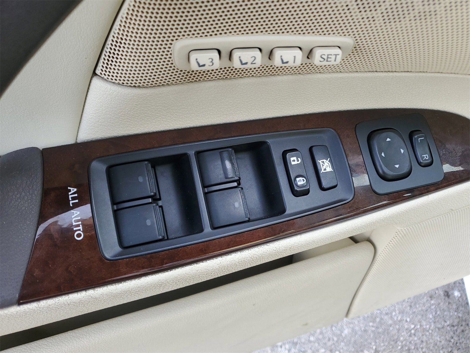 Used 2010 Lexus IS 250 AWD image 21