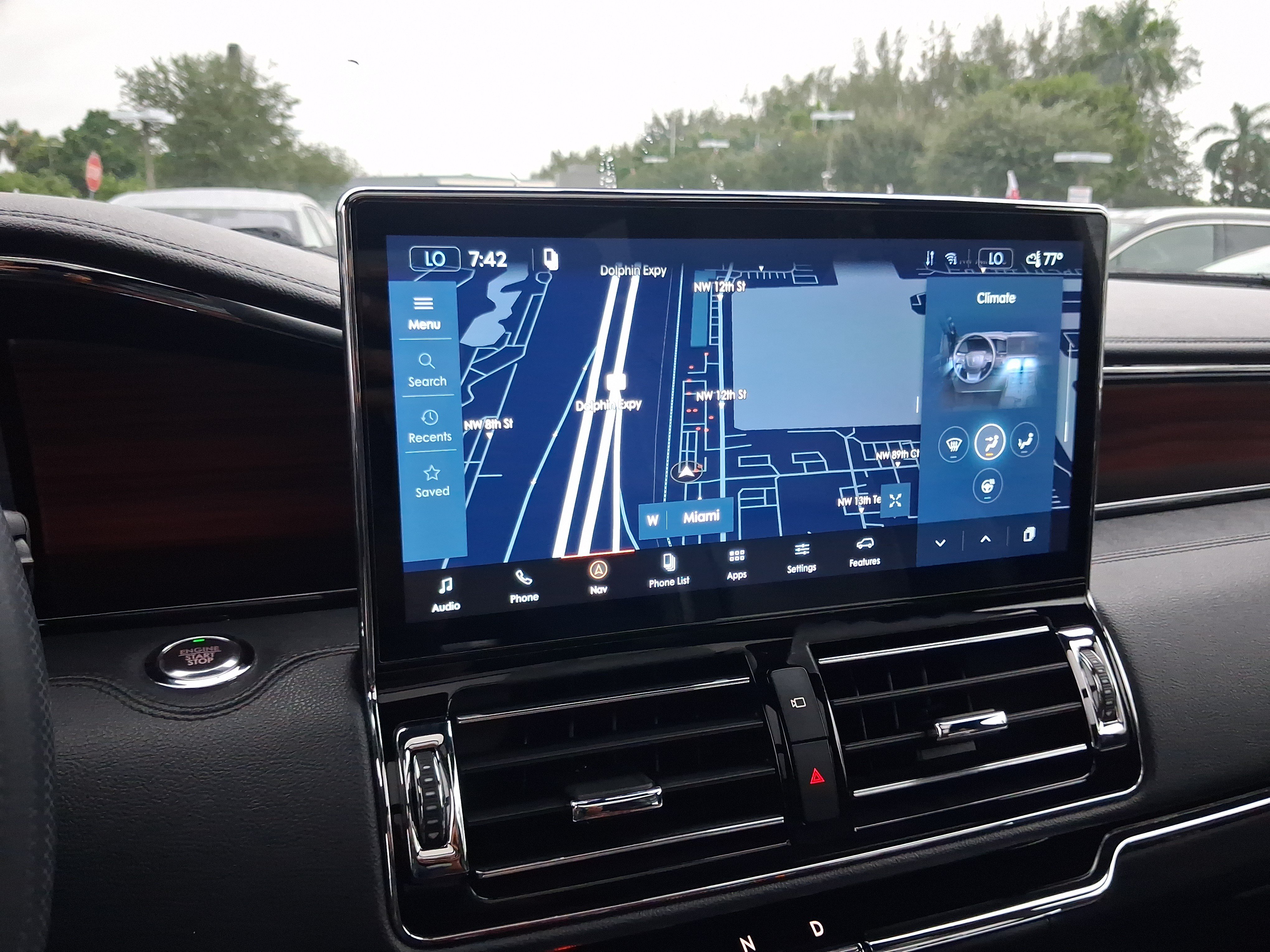 Used 2024 Lincoln Navigator Premiere AWD/4WD image 18