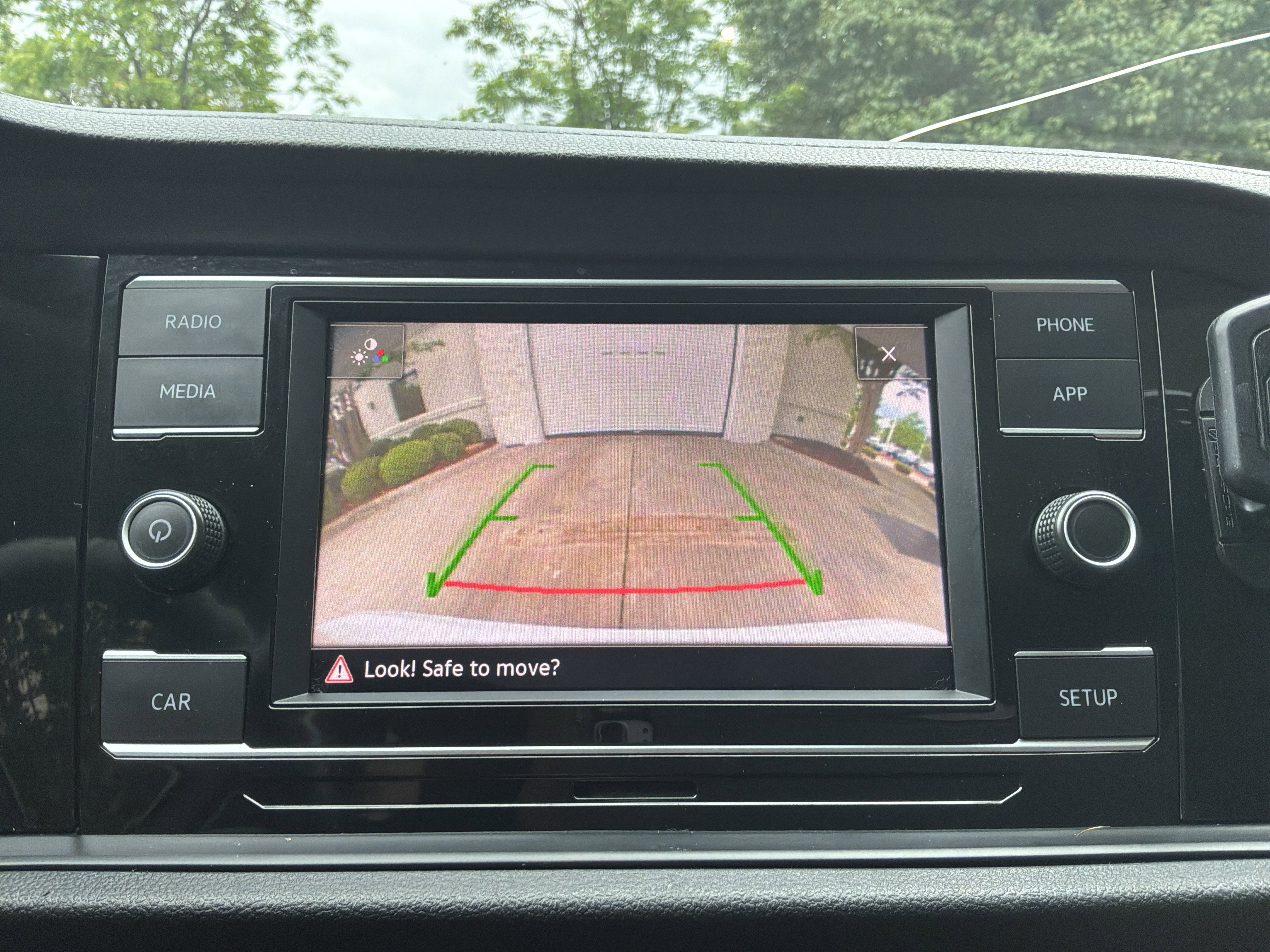 Used 2019 Volkswagen Jetta SE FWD image 25
