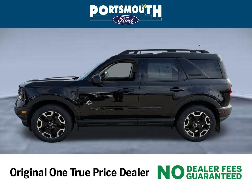 Used 2023 Ford Bronco Sport Outer Banks w/ Tech Package image 2