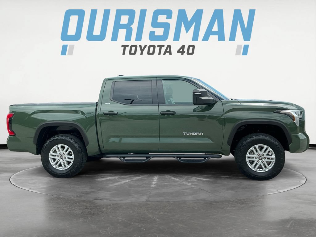 Used 2022 Toyota Tundra SR5 w/ SR5 Convenience Package AWD/4WD image 8