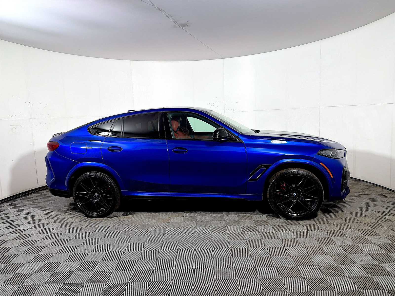 Used 2024 BMW X6 M Competition w/ Executive Package AWD/4WD image 7