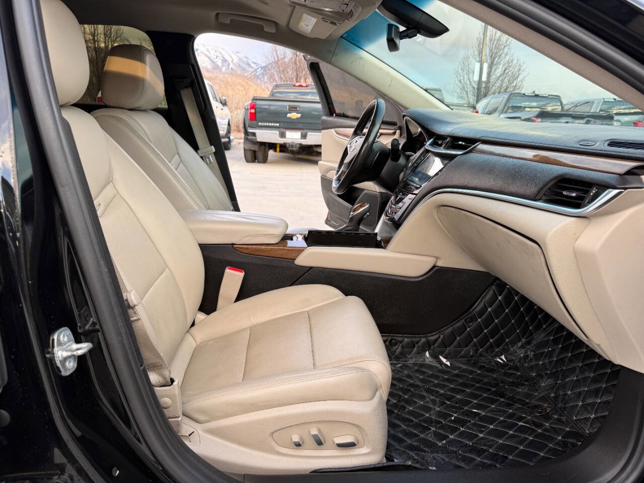 Used 2018 Cadillac XTS Luxury image 24