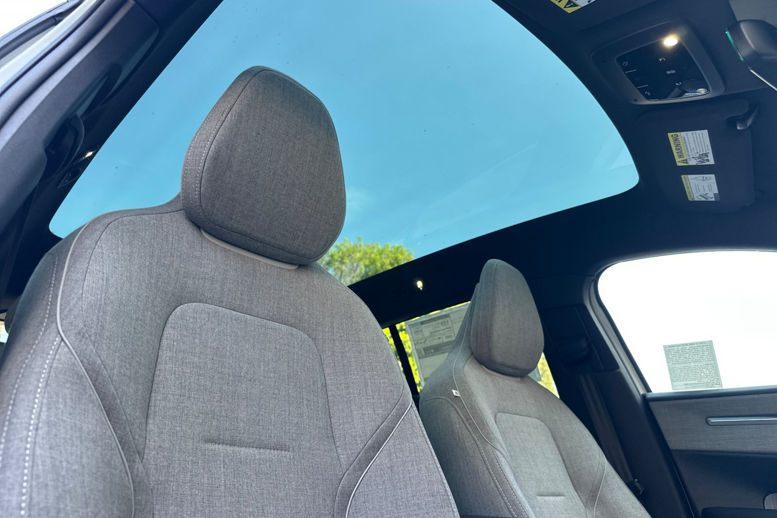 New 2026 Volvo EX30 Ultra w/ Protection Package Premier AWD/4WD image 13