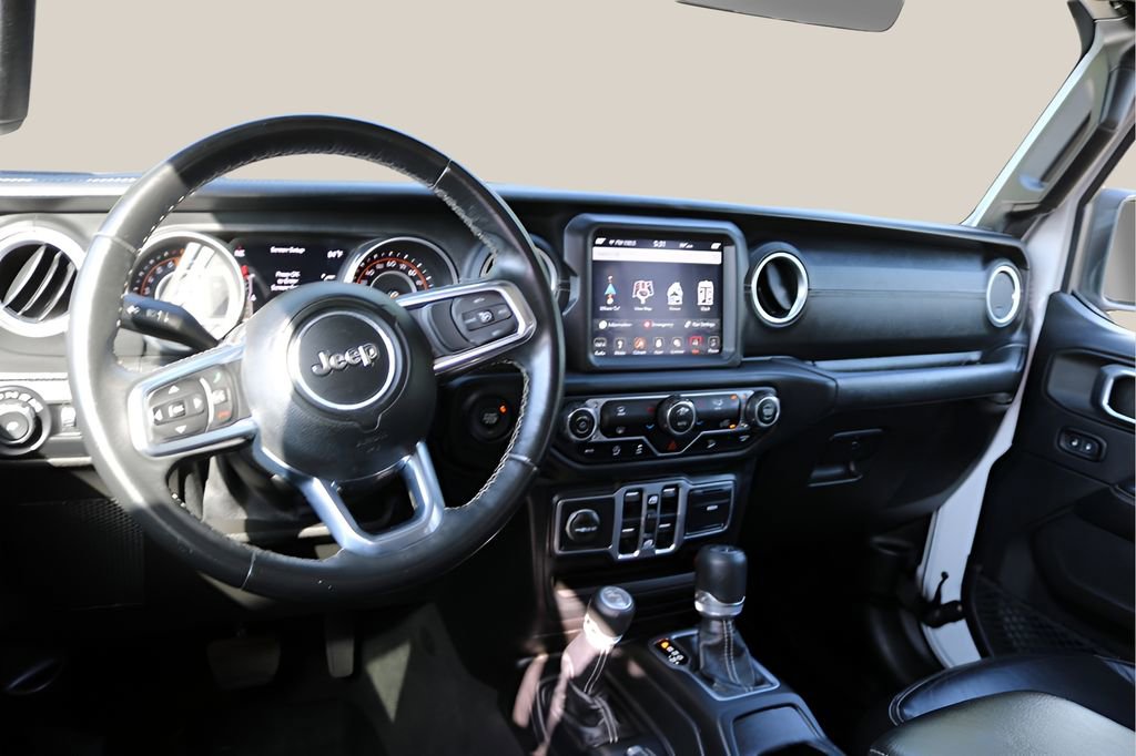 Used 2018 Jeep Wrangler Unlimited Sahara AWD/4WD image 14
