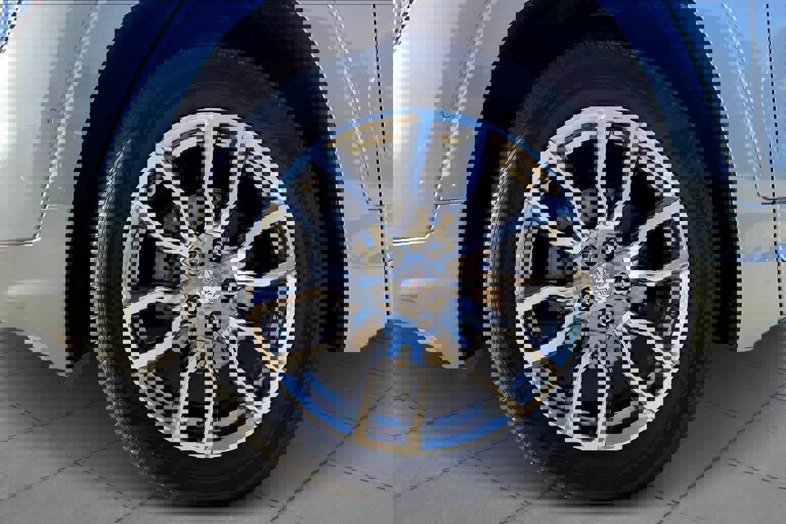 Used 2024 GMC Terrain Denali w/ Denali Premium Package image 10