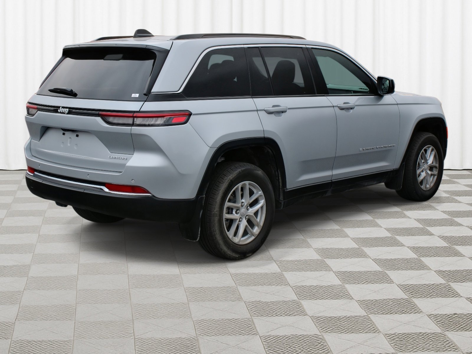 New 2025 Jeep Grand Cherokee Laredo X w/ Luxury Tech Group I image 30