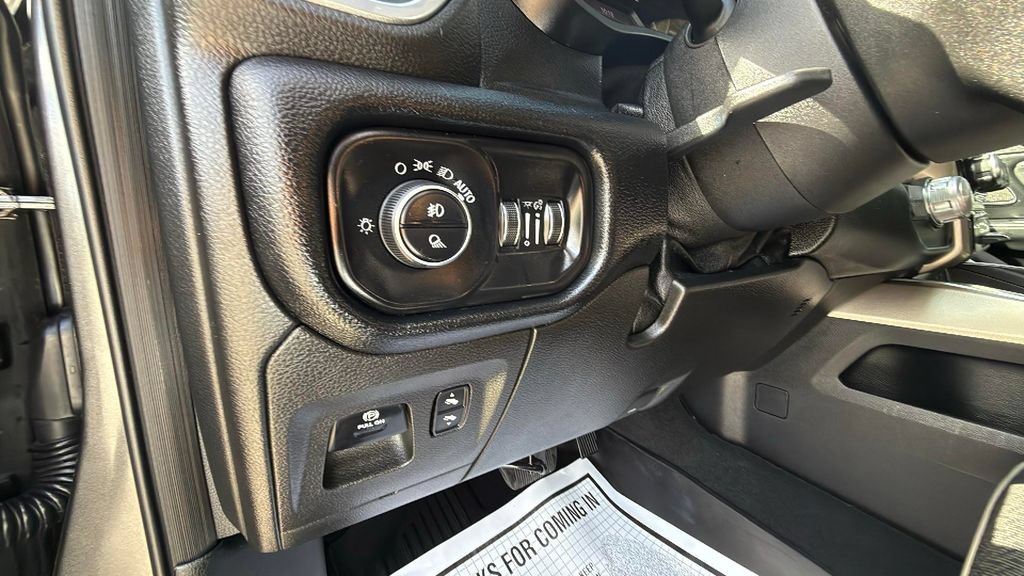 Used 2019 RAM 1500 Laramie RWD image 19