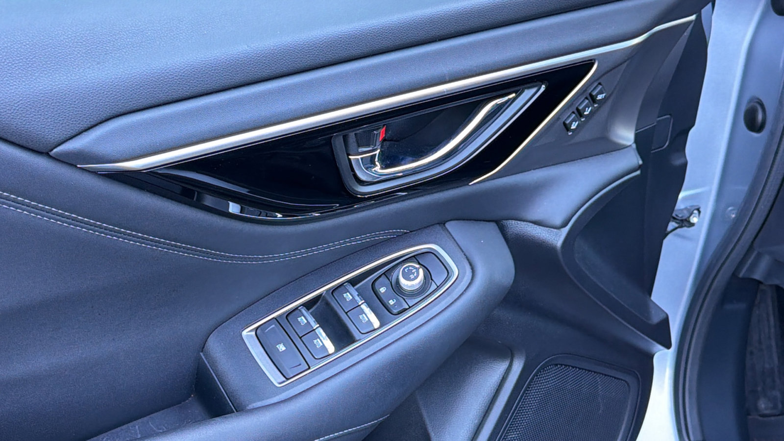 Used 2022 Subaru Outback Limited w/ Popular Package #2 image 11