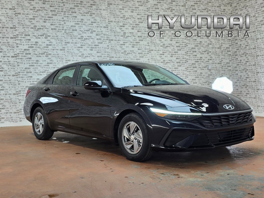 New 2026 Hyundai Elantra SE