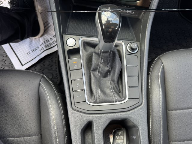Used 2023 Volkswagen Jetta SE w/ Black Wheel Package FWD image 24